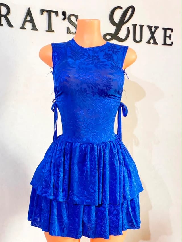 Blue short gown